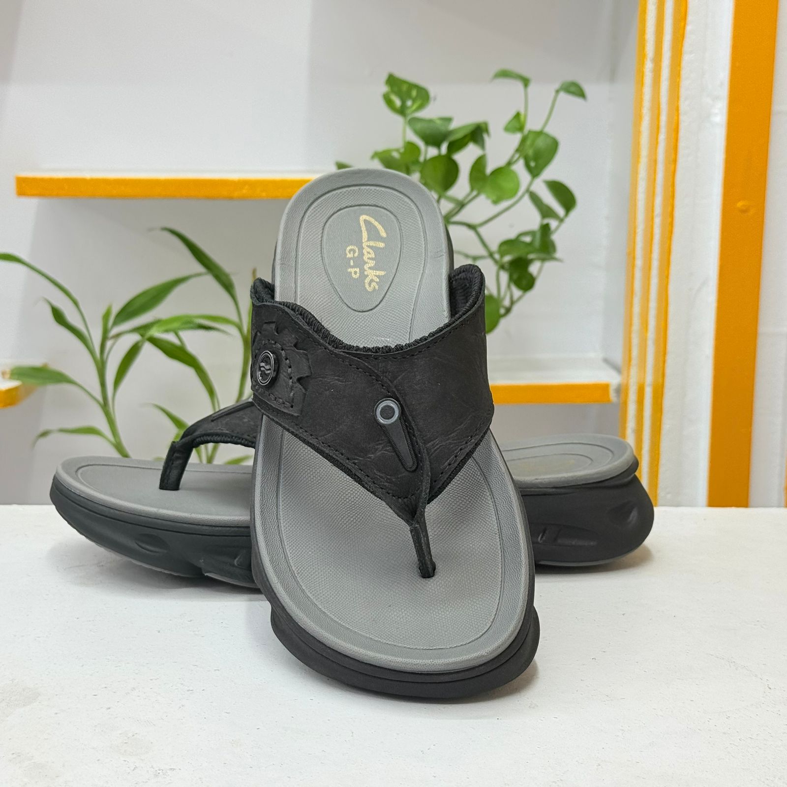 Sandal shoe (051 B)